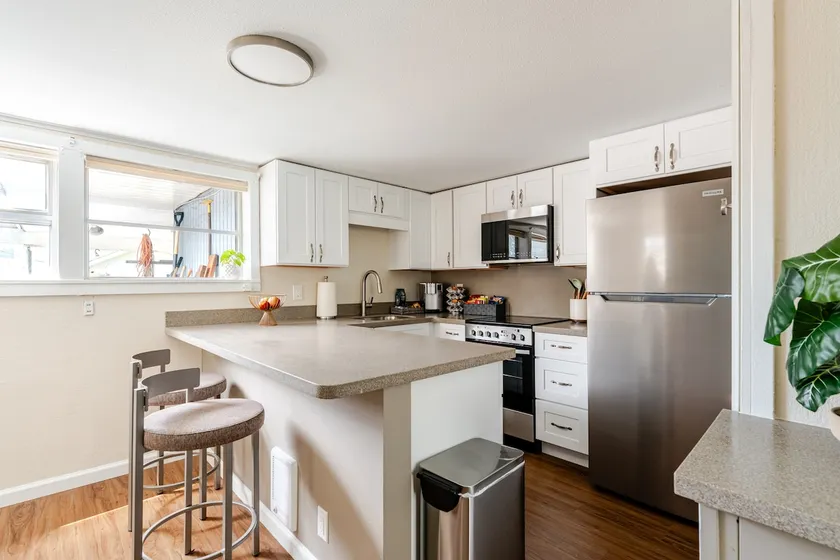 Beacon Hill/Georgetown, Newly Remodelled Gem! - Image 1