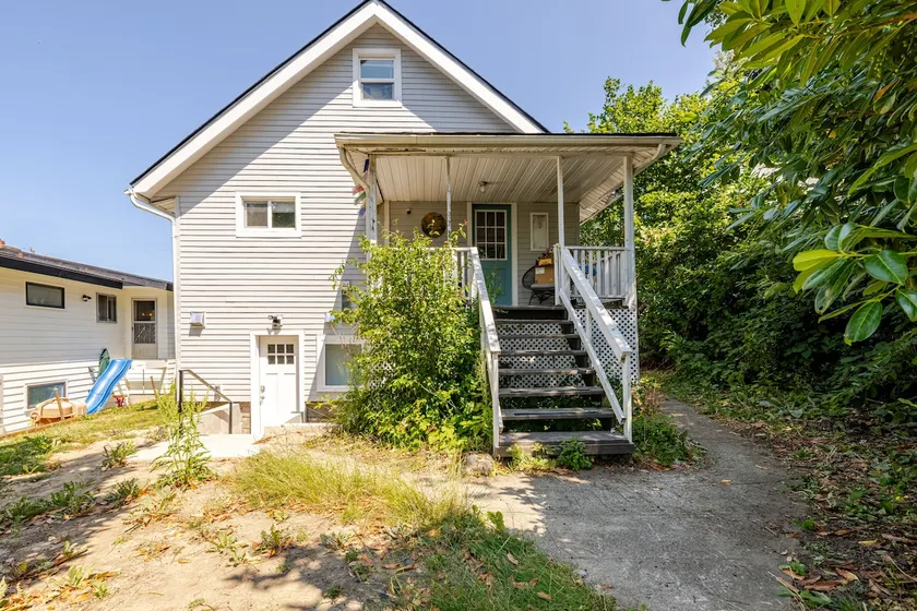 Bright basement apartment in Columbia City - Image 1