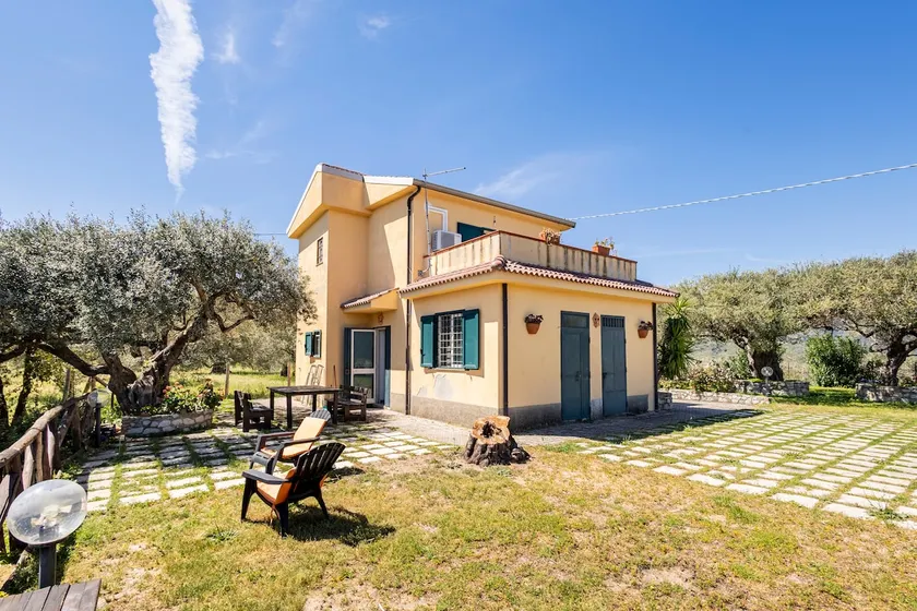 Villa in Olive Grove ”il giardino di rocco” - Image 1