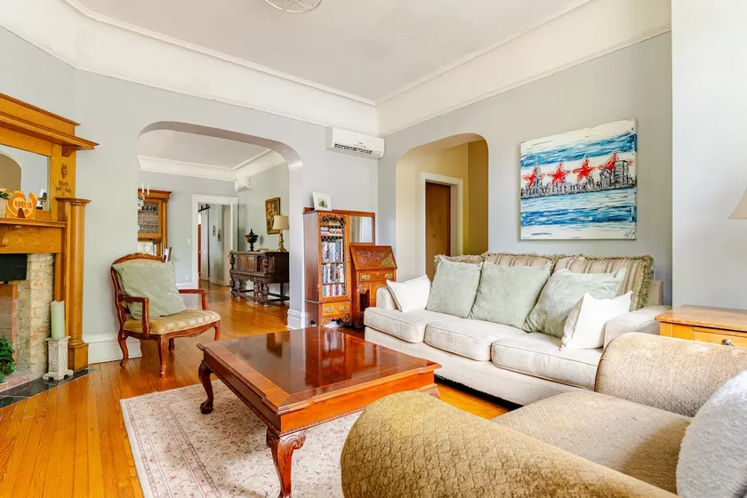 Best Lincoln Square Location - Spacious 2 bedroom - Image 1
