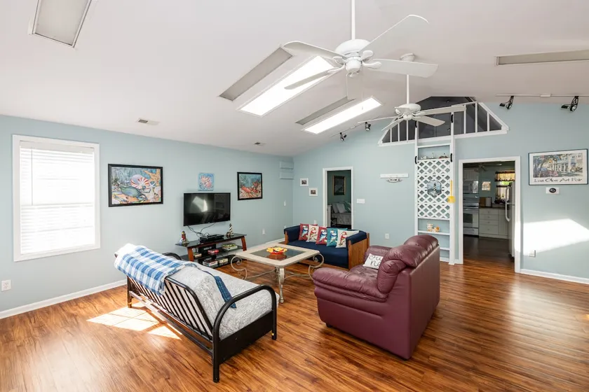EMPTY NEST - Guest House - Image 1