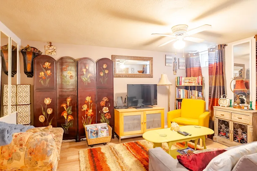 Aunt El's Haven - Image 1
