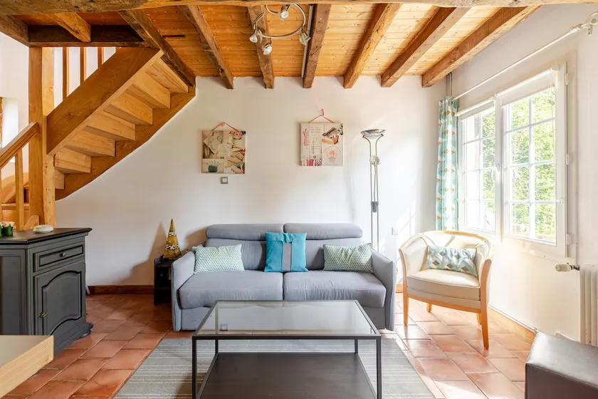 Nice duplex studio in a green setting - Image 1
