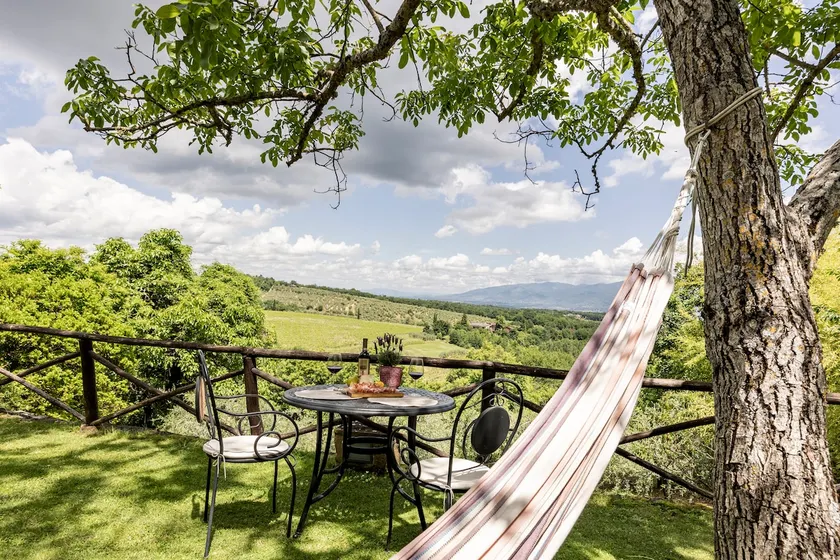 Charming converted Hayloft overlooking the Chianti Hills - Image 1