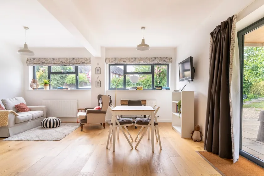 One bedroom house in Haxton Nr Stonehenge - Image 1
