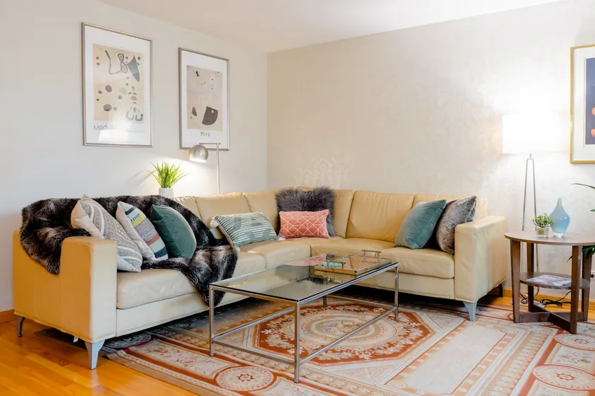 Beautiful Lincoln Park/ De Paul Complimentary Parking Permit - Image 1