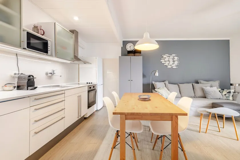 10 meters from the beach, terrace overlooking the sea and Roc St - Image 1