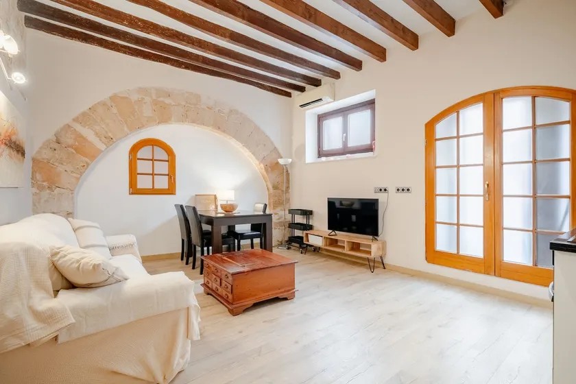 Cozy duplex ground floor (minimum stay 32 nights) - Image 1