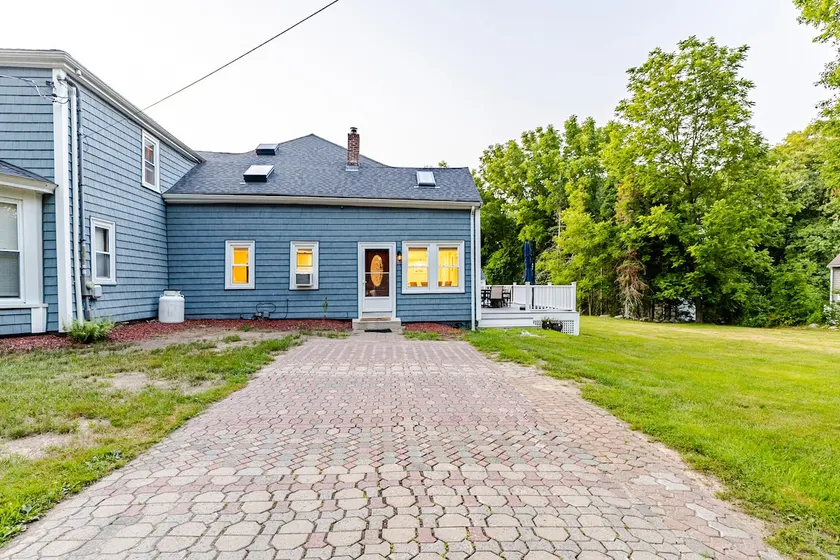 Newly renovated cozy apartment! - Image 1
