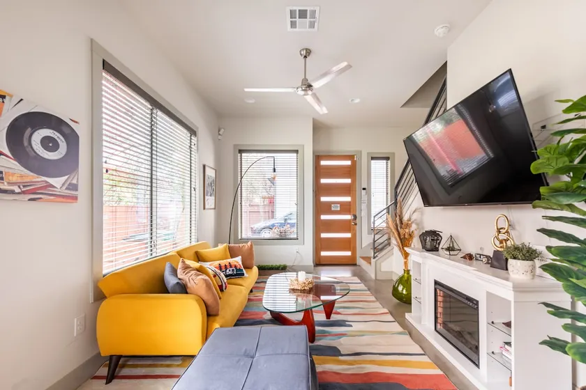 Your Little House in Austin - Image 1