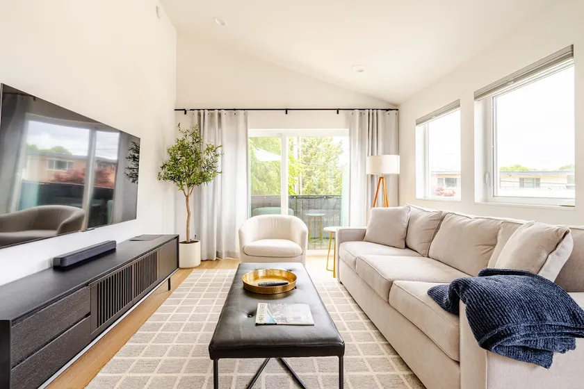 Magnolia Village Midterm Rental - Image 1