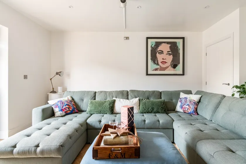 Stargazing Filby, Norfolk Guest House - Image 1