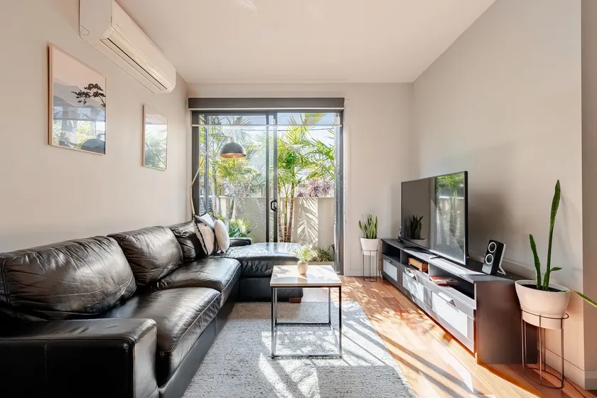 Spacious Modern Entire House in Brunswick Central - Image 1