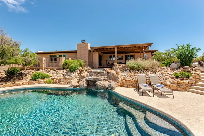 Oro Valley, 18-min drive from UofA, Heated Pool - Image 1