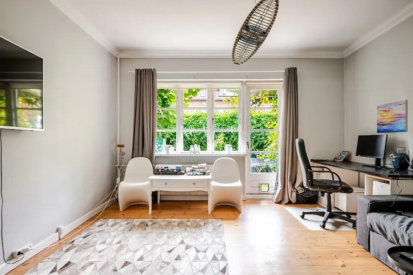 Cozy apartment, great location, private terrace - Image 1
