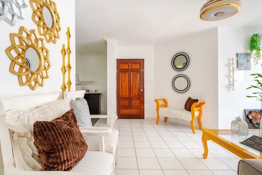 Quiet apartment in the city center - Image 1