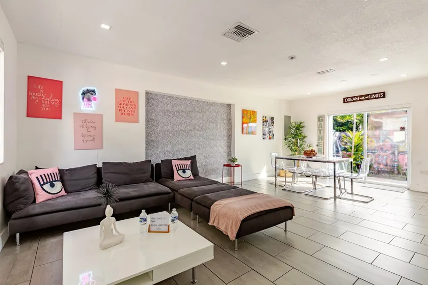 Near Beach Home-Best Vibes-Centra Location - Image 1