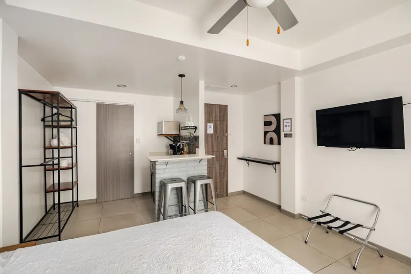 Cozy and Modern Apartment #03 - Image 1