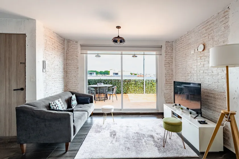 Magnificent loft with a private terrace - Image 1