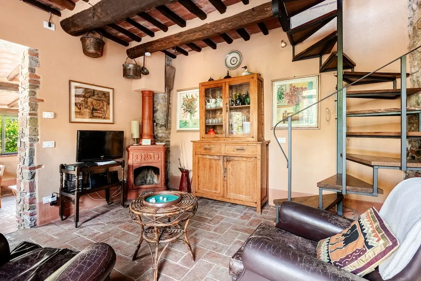 The Hoopoe's Nest: Small rustic cottage for a couple - Image 1