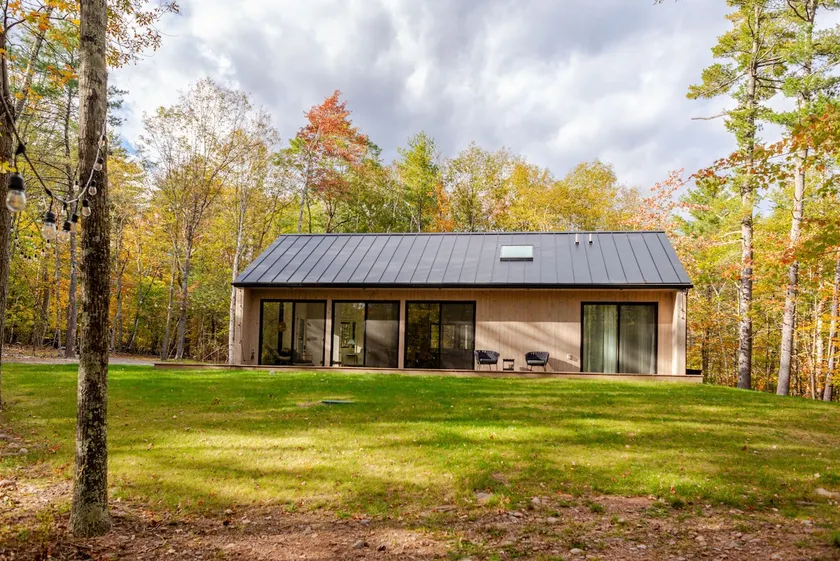 Contemporary Cabin in Catskill Mountains - Image 1