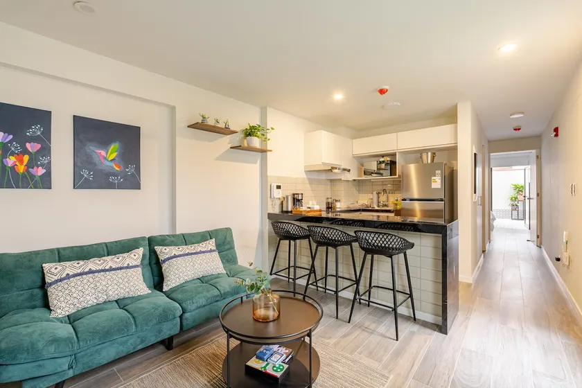 Modern Flat w/ Terrace in Barranco • WiFi + Gym - Image 1
