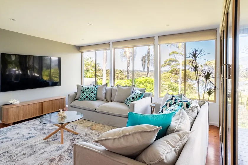 Newly renovated 4 bedroom home in Newport with Pittwater views - Image 1