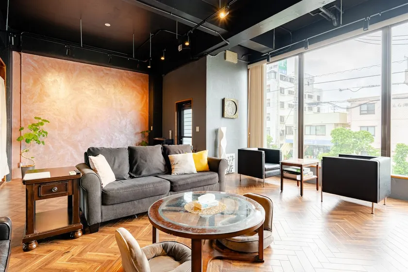 Spacious adult studio/No extra charge for up to 7 people/Free parking/Many restaurants/Near the sea - Image 1