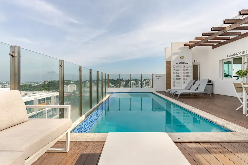 SOHA Suites Luxurious Apartment! - Image 1