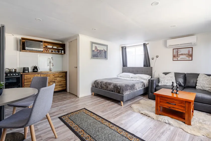 Enjoy your home away from home - Image 1