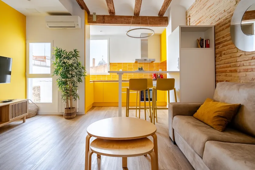 Spectacular and bright apartment in the center - Image 1