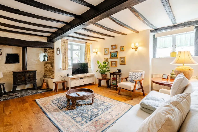 Historic Cottage with Hot Tub & Views - Image 1
