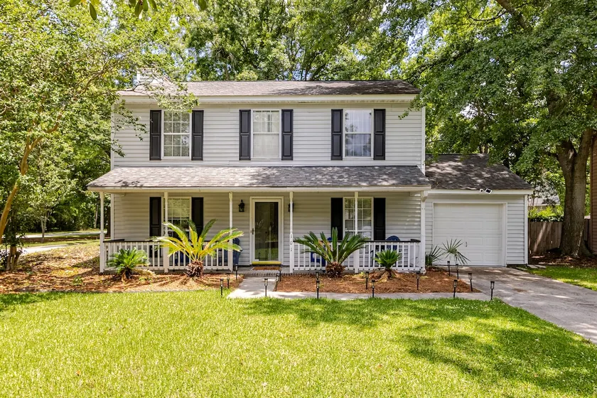 3BR Retreat | Fire Pit & Yard | Family Friendly! - Image 1