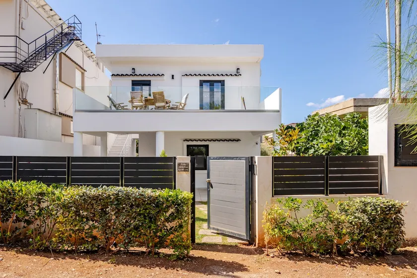 Villa Achilleas by the sea - Image 1