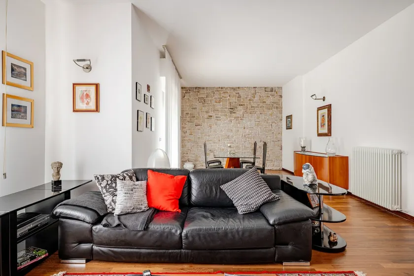 OLTRE IL BORGO: luxury and XL space with parking space - Image 1