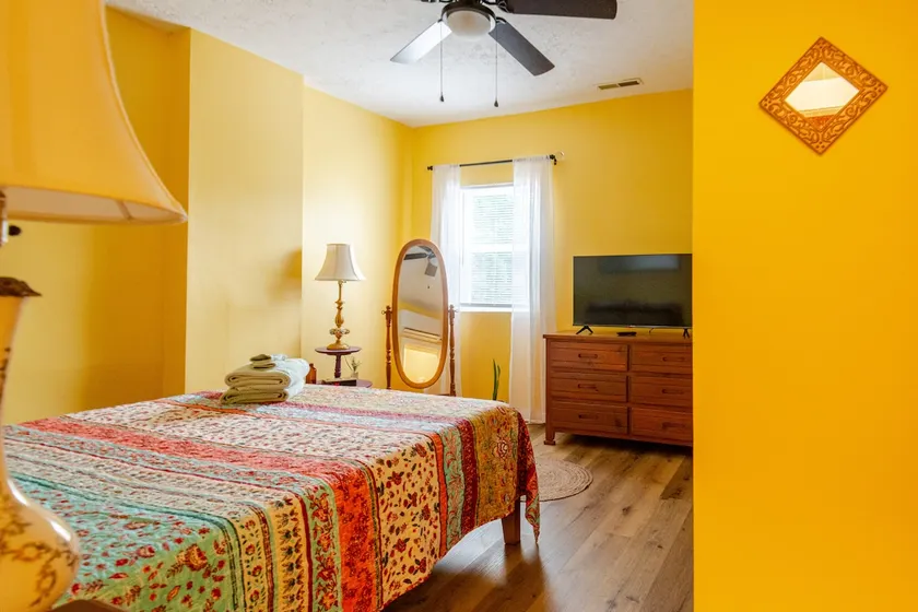 Cute Columbus Bungalow/7 min from Downtown! - Image 1