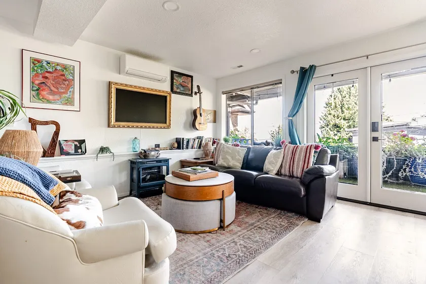 Seaview Cottage-Ocean Views-Hot Tub-Pets Welcome - Image 1