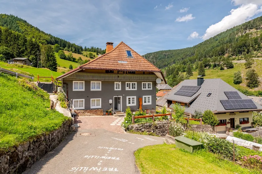 Black forest house I Waterfall I Blackforestline - Image 1