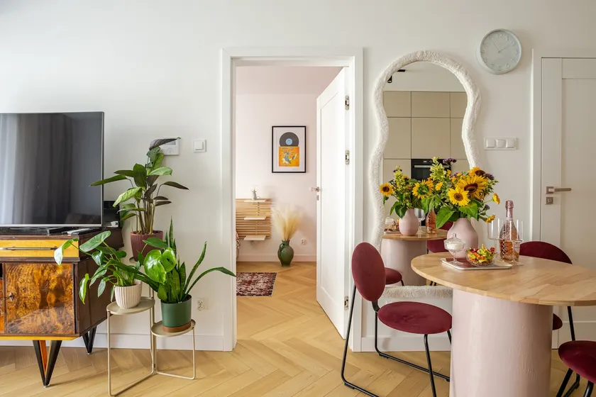 Cozy Terrace Apt | Park & Lake | 15 min to Center - Image 1