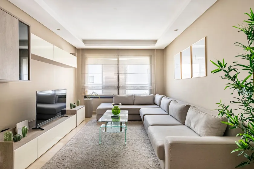 Chic & Stylish 2 Bedrooms /Casa city center/Garage - Image 1