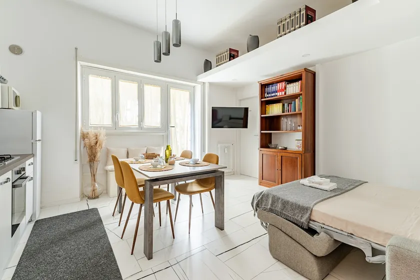 HOMAS ROMA [near Metro B] 15 min to City Center - Image 1