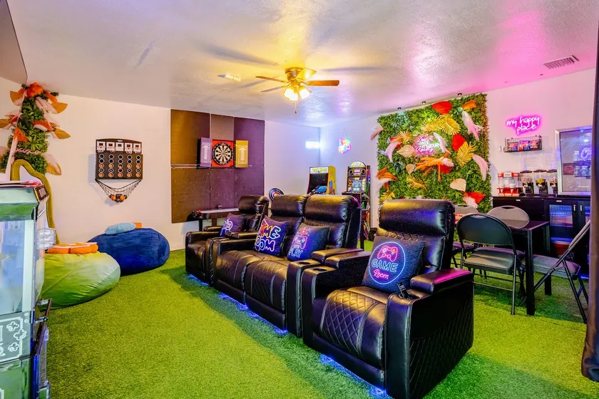 *Luxury/Private/Safe-3BR/7Bd/Game Rm/Disney/Univ. - Image 1