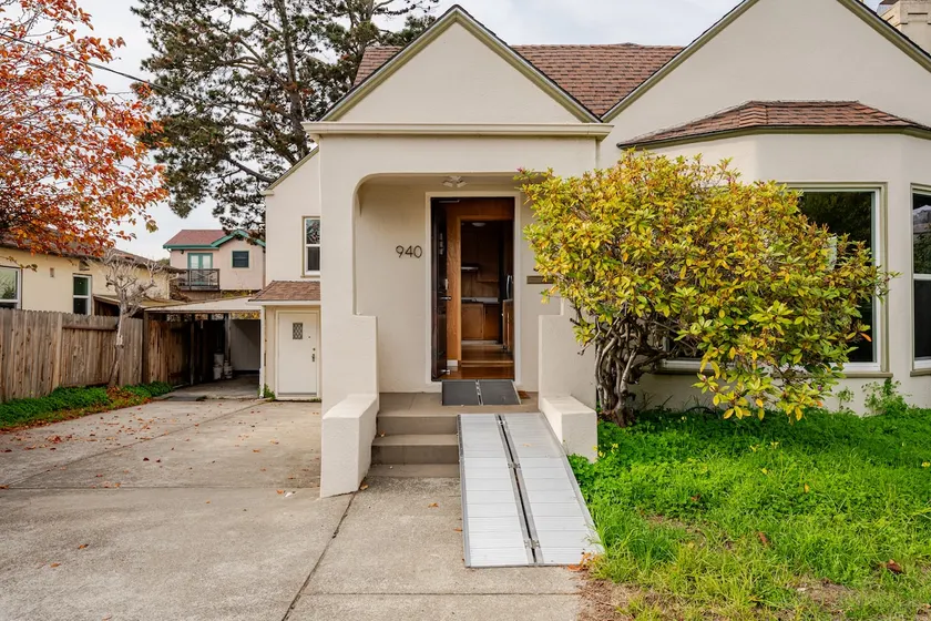 5-Bedroom Central AC House for Family & Work Group - Image 1