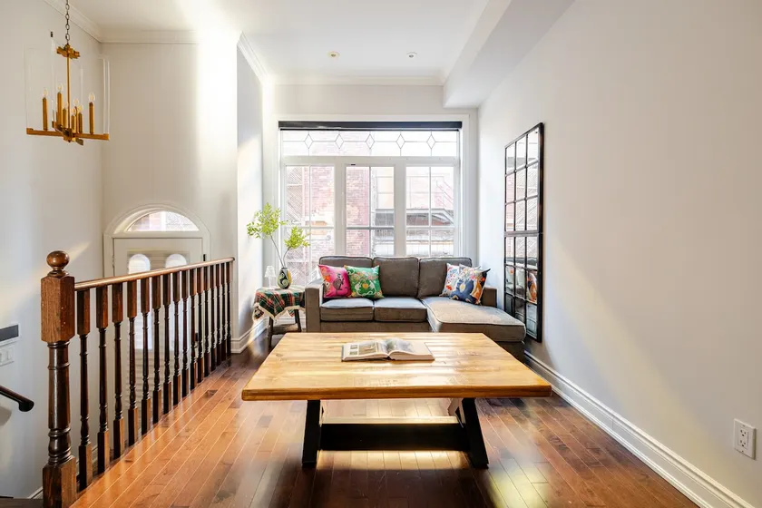 Modern Luxury Home, DT, 7 beds, 5 Star, 14 Guests+ - Image 1