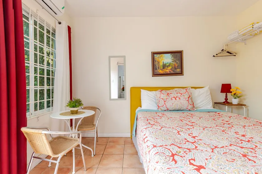 Dutchess Mini Suite - Image 1