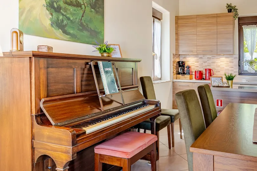 Seistron Villa | Piano & Views Close to Knossos - Image 1