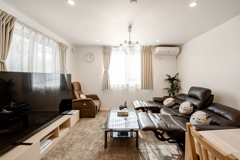 Newly built 141 ㎡ 3-floor detached house for rent + rooftop private roof terrace + spacious 5 bedroom house with parking (up to 14 people) - Image 1