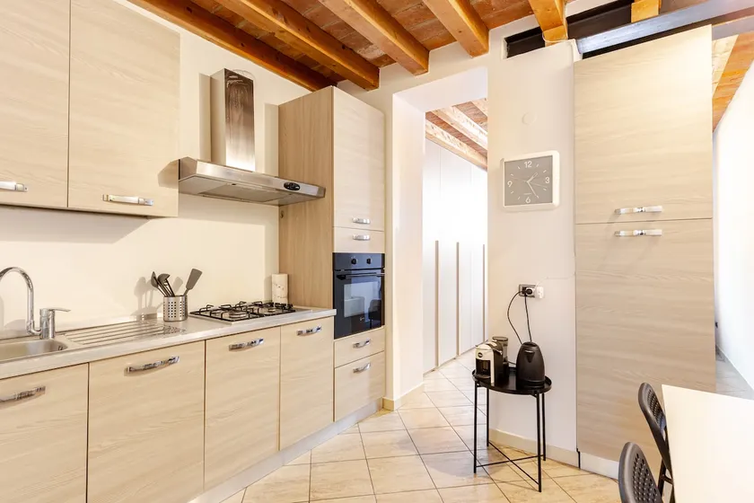 Artistic Urban Apartment - Image 1