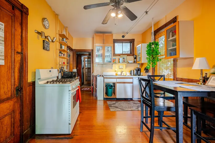 Victorian Charm MIT/Harvard/ Central Square, private deck - Image 1
