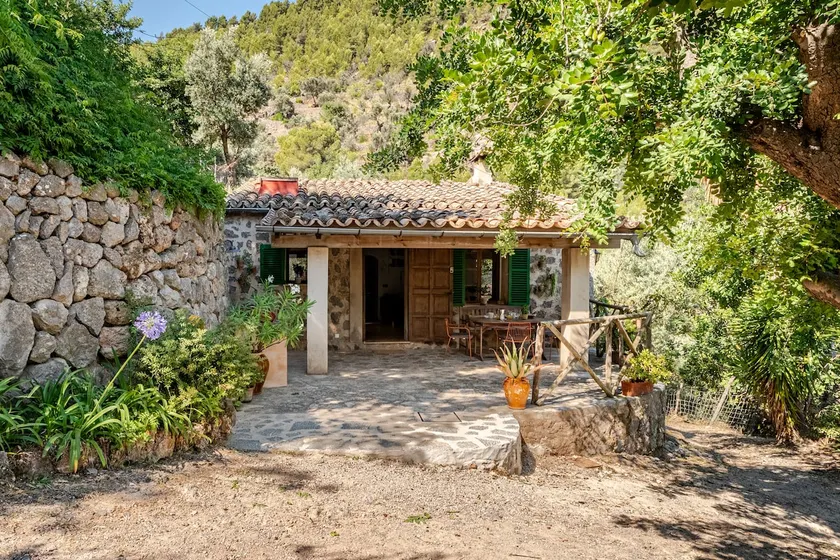 A quiet retreat in Deià, Tramuntana - Image 1